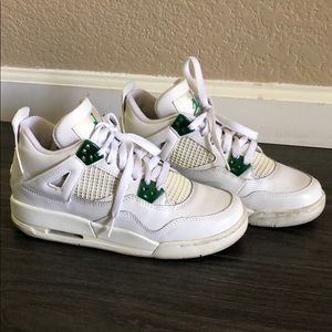 Air Jordan 4 Retro